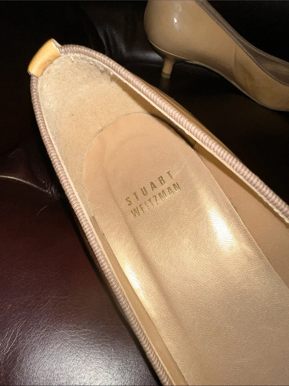 Stuart Weitzman Nude Patent Leather Kitten Heels - Picture 14 of 16